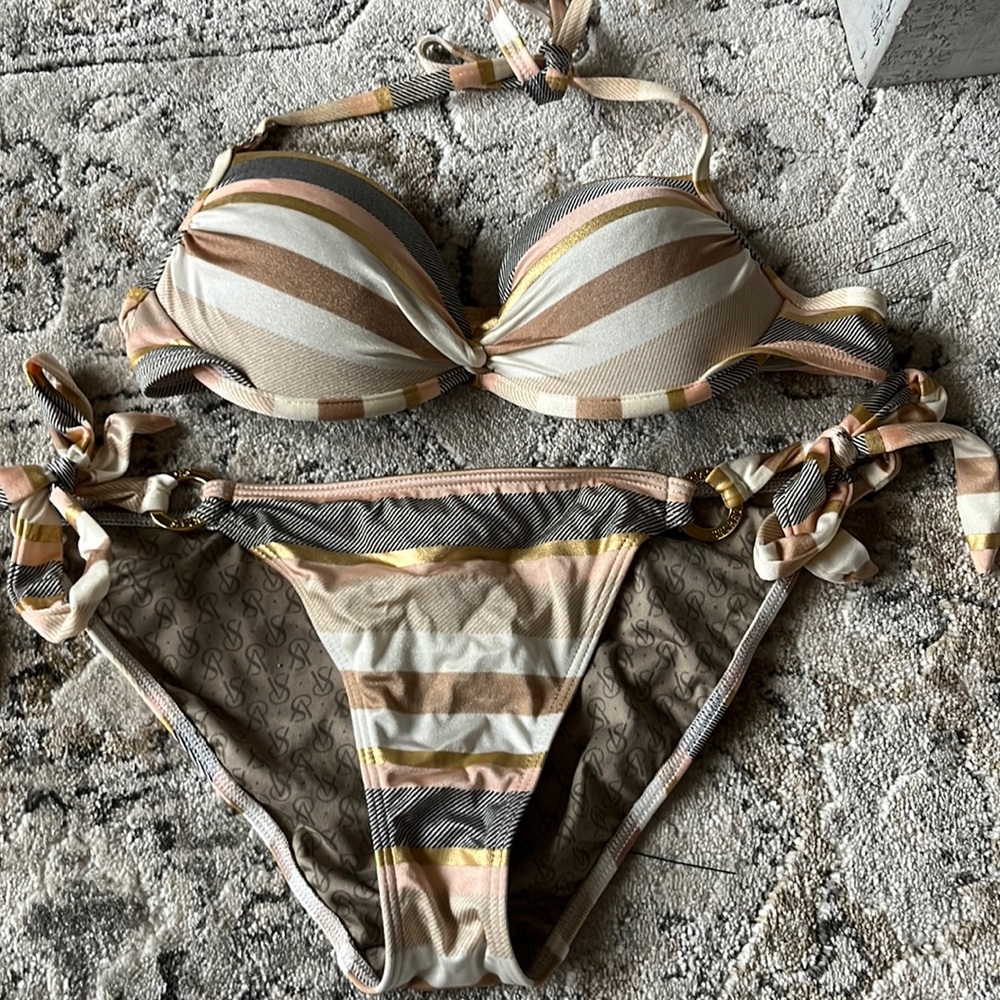 Super cute golden push up bikini 32B with ruched butt bottoms size small